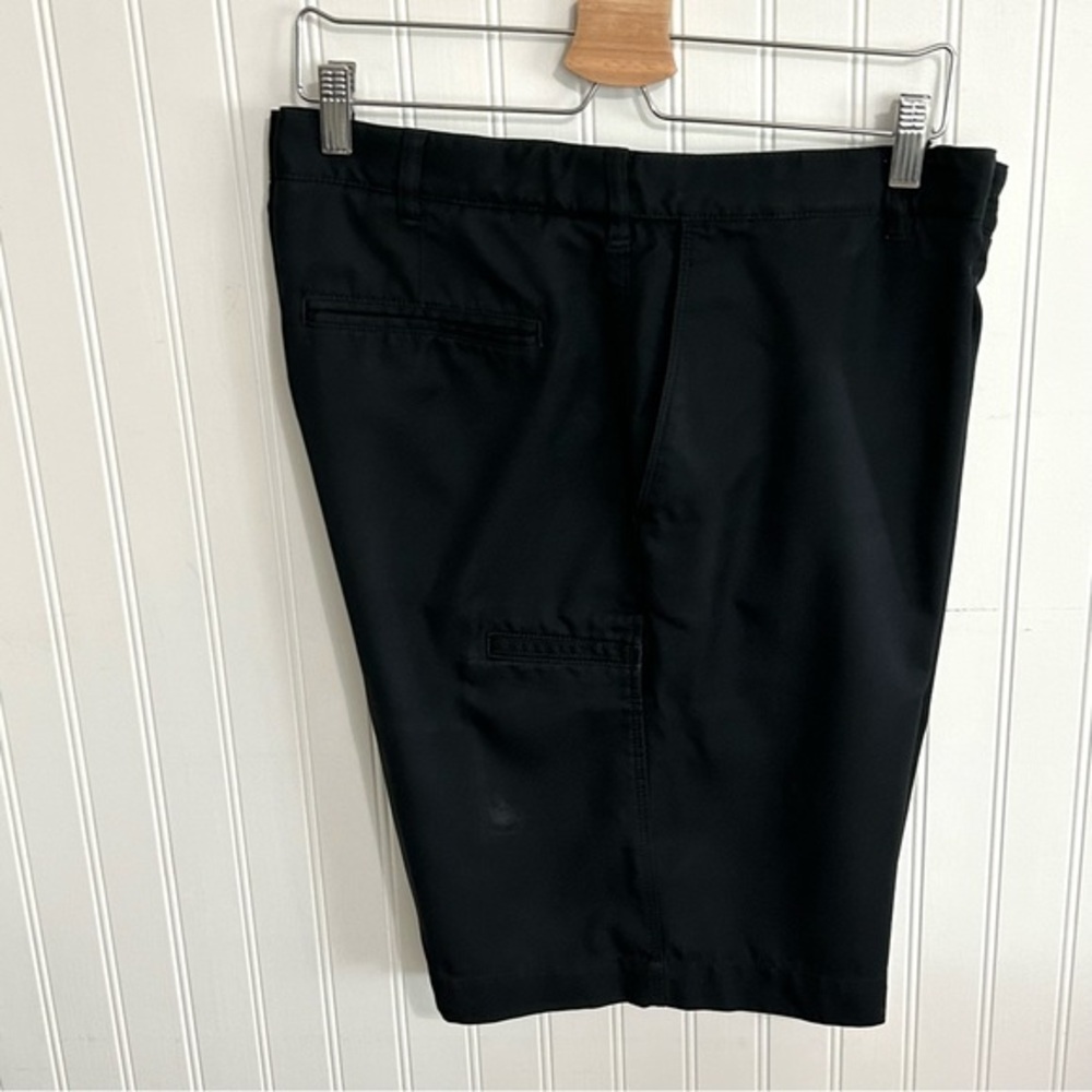 PGA TOUR MEN’S GOLF SHORTS SIZE 38